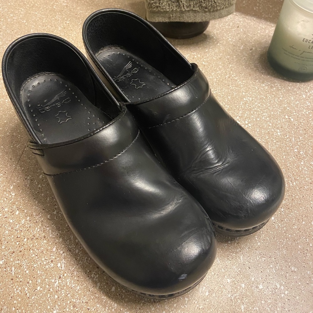 Dansko Black Nurse shoes Clogs